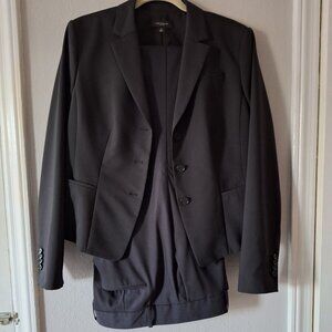 Ann Taylor Black Classic Pant Suit Fully Lined Gorgeous Virgin Wool Blend Size14